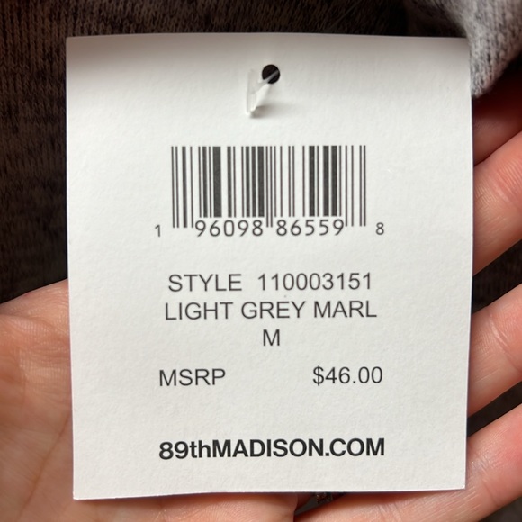 New 89th + Madison Gray Soft Top with Silver Neck Embellishments Size Medium - Picture 7 of 13